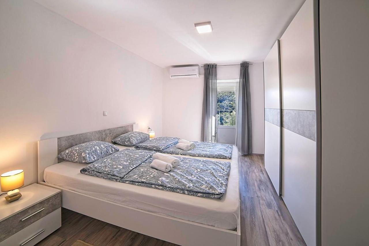 Holiday House Rab Kampor Esterno foto